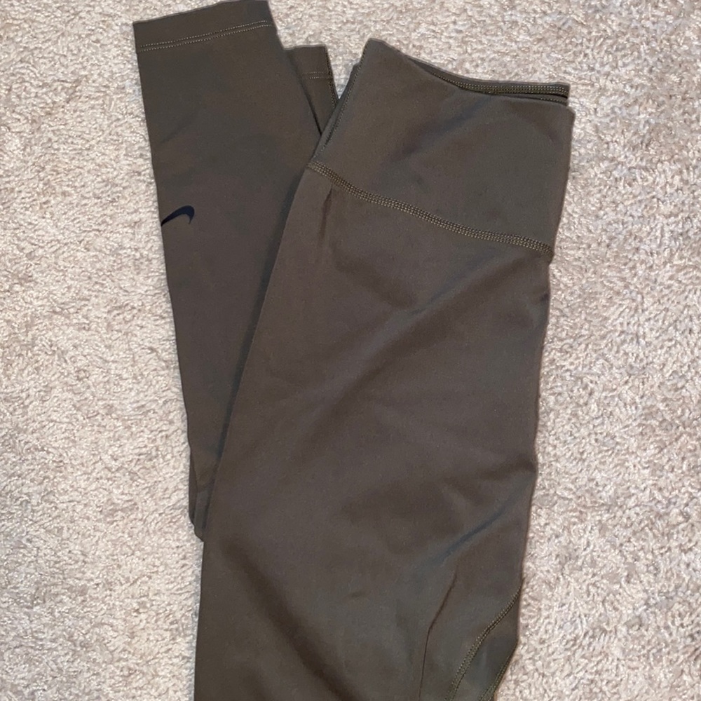 Olive green Nike leggings